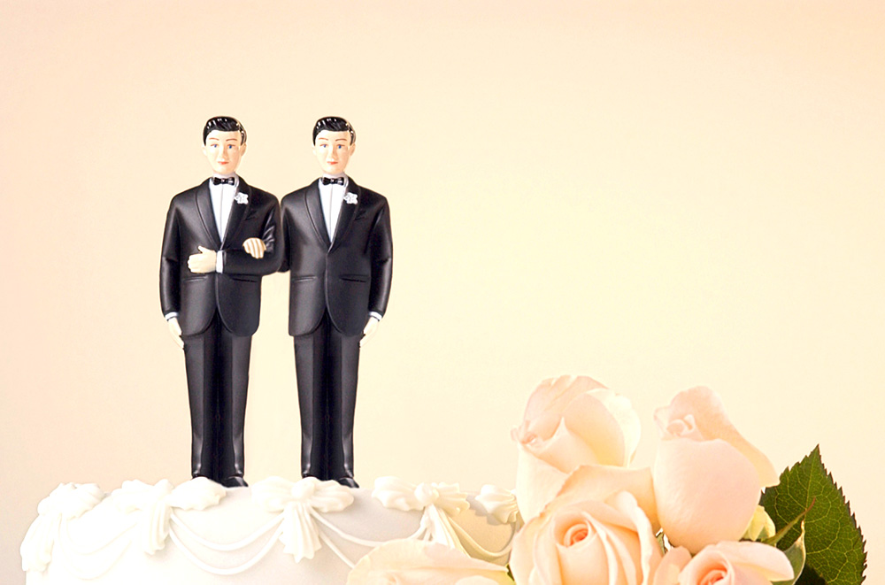 Casais gays têm o direito de casar no civil