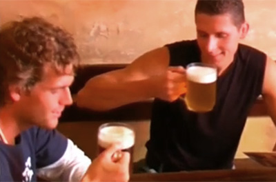 Sexo gay depois do chopp