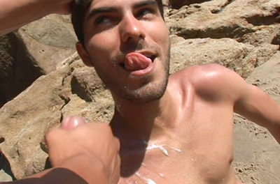 Com a boca cheia de porra